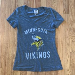 MN Vikings vneck shirt